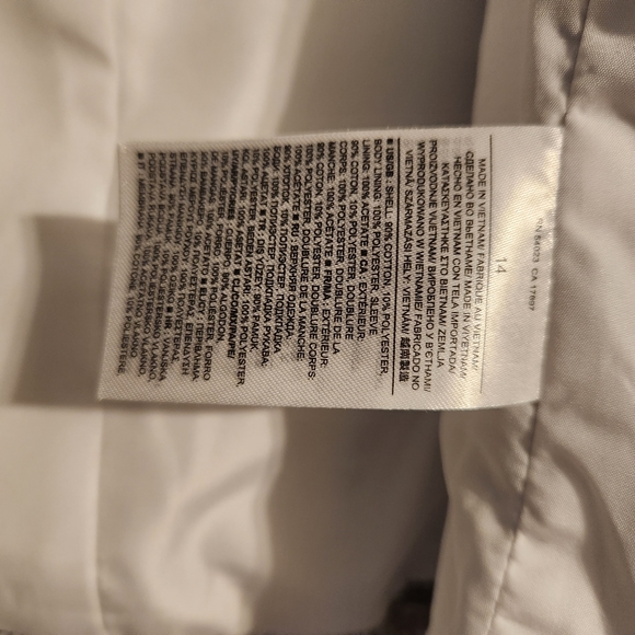 Jacket with Zippered Pockets - Picture 3 of 9